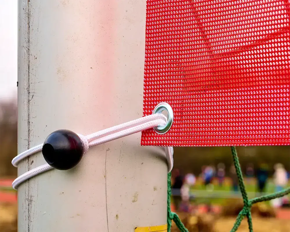 fairgoal torverkleinerung einfarbig rot detail befestigung jugendtor 1200x960 lüttje kicker