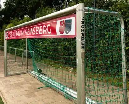 luettje kicker fairgoal torverkleinerung wunschdesign vorne rechts rot heinsberg lüttje kicker